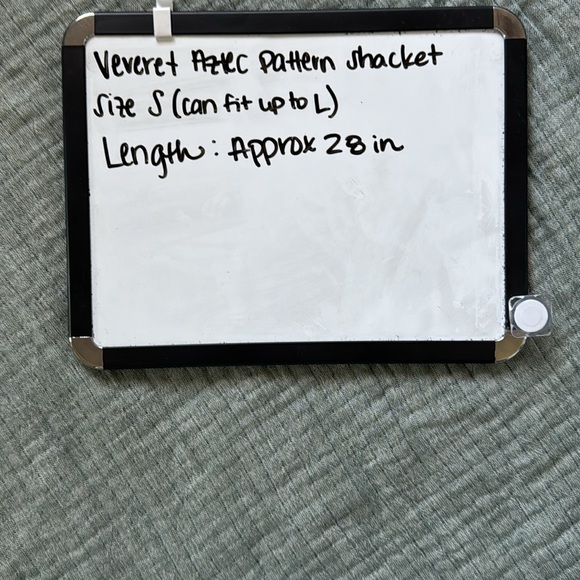Veveret Aztec pattern shacket size S - Picture 7 of 7